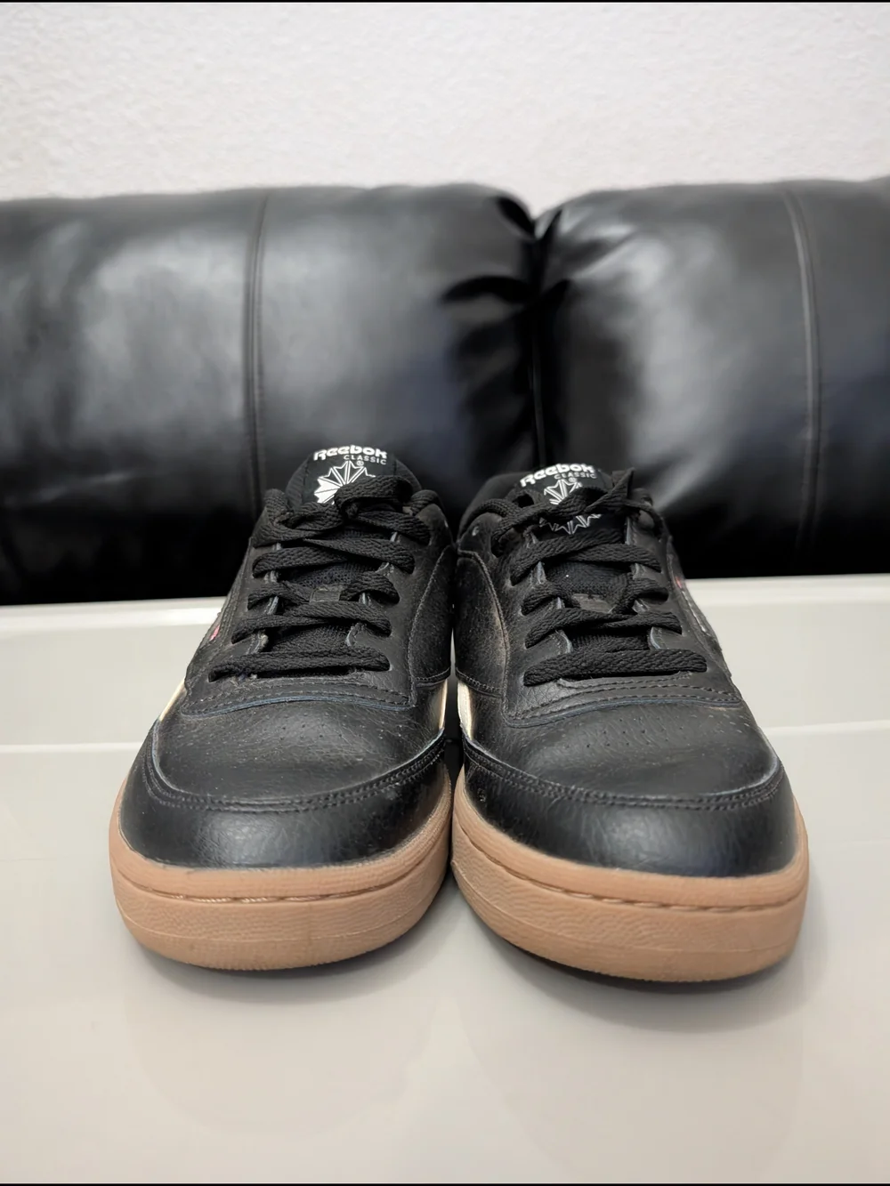 Reebok Excellent Condition 👍🏻Men's Black Leather Classic with Gum Sole